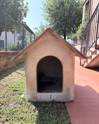 Cuccia per cani in cemento