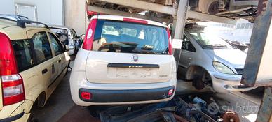 Portellone paraurti stop Fiat Panda 2014