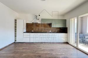 Elegante Appartamento con ingresso indipendente in