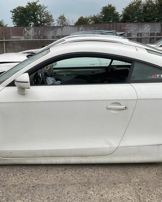 AUDI TT 2012 PER RICAMBI