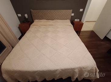 coperta  matrimoniale fatta a uncinetto a mano