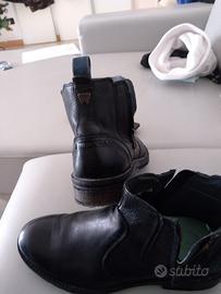  Stivaletto uomo colore nero