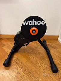 Wahoo Kick Core 2 con Zwift Cog e Click