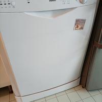 Lavastoviglie Indesit 