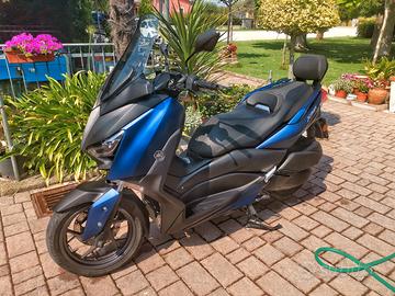 Yamaha XMax 300