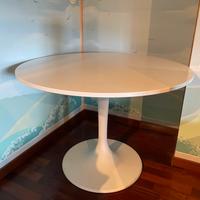 Tavolo IKEA DOKSTA