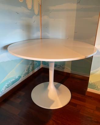 Tavolo IKEA DOKSTA