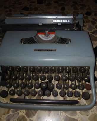 macchina da scrivere olivetti 