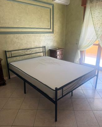 Letto matrimoniale + materasso
