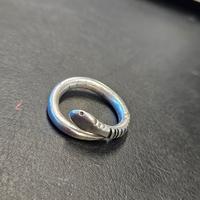 anello in argento, serpente