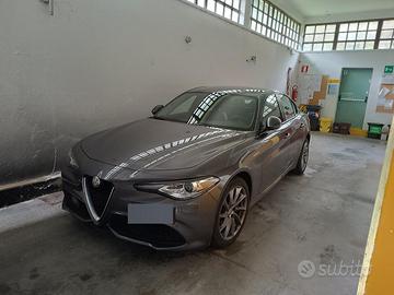 auto alfa romeo