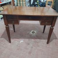Scrittoio in legno 