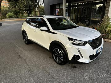 Peugeot 2008 1.2 PureTech Allure Navi Pack