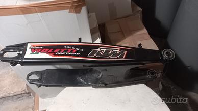 Forcellone e cassa filtro ktm 950 sm
