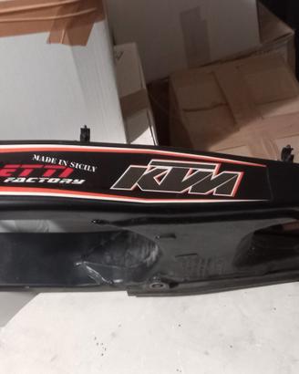 Forcellone e cassa filtro ktm 950 sm
