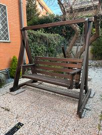 Dondolo in legno