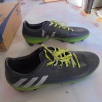Scarpe da calcio taglia US 9 permuto