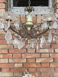 Lampadario anno 1800.