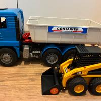 Camion MAN con Bobcat Caterpillar - BRUDER 1:16