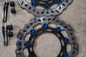 Dischi 300mm flottanti upgrade Tmax +Zcoo ex.