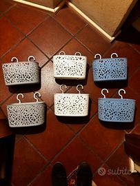 Cestini in plastica porta piante o oggetti