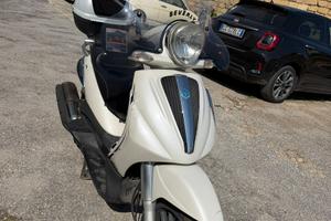 Beverly 400cc