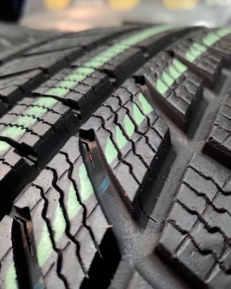 COME NUOVE 4 GOMME 235 55 19 INVERNALI CON 99%