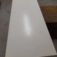 Pannello di legno bianco 150x57x2cm.