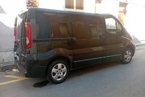 Opel vivaro 9 posti  Renault trafic 