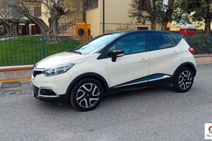 RENAULT - Captur 900 benzina - ok neopatentati
