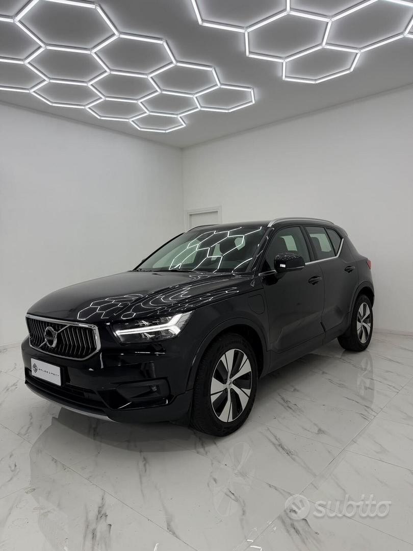 Volvo XC40 (2017-->)