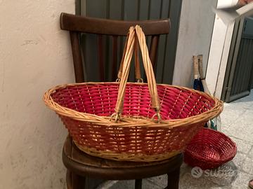 Coppia di cestini in vimini