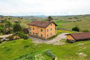 Villa di 350 m² con più di 5 locali e box auto dop