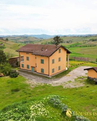 Villa di 350 m² con più di 5 locali e box auto dop