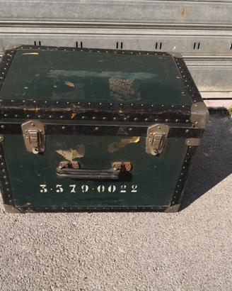 Baule contenitore Verde Vintage.

Misure32x51xh37
