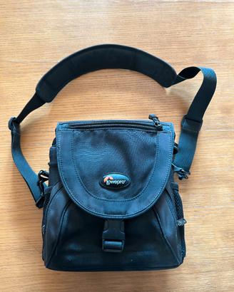 ìborsa macchina fotografica Lowepro Nova 2 AW