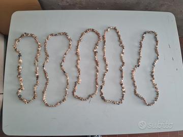 5 collane di conchiglie