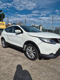 NISSAN QASHQAI SINISTRATO