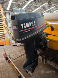 Motore Yamaha top700 con trim elettrico