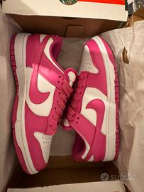 Nike dunk low Fucsia