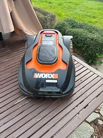 Robot tagliaerba