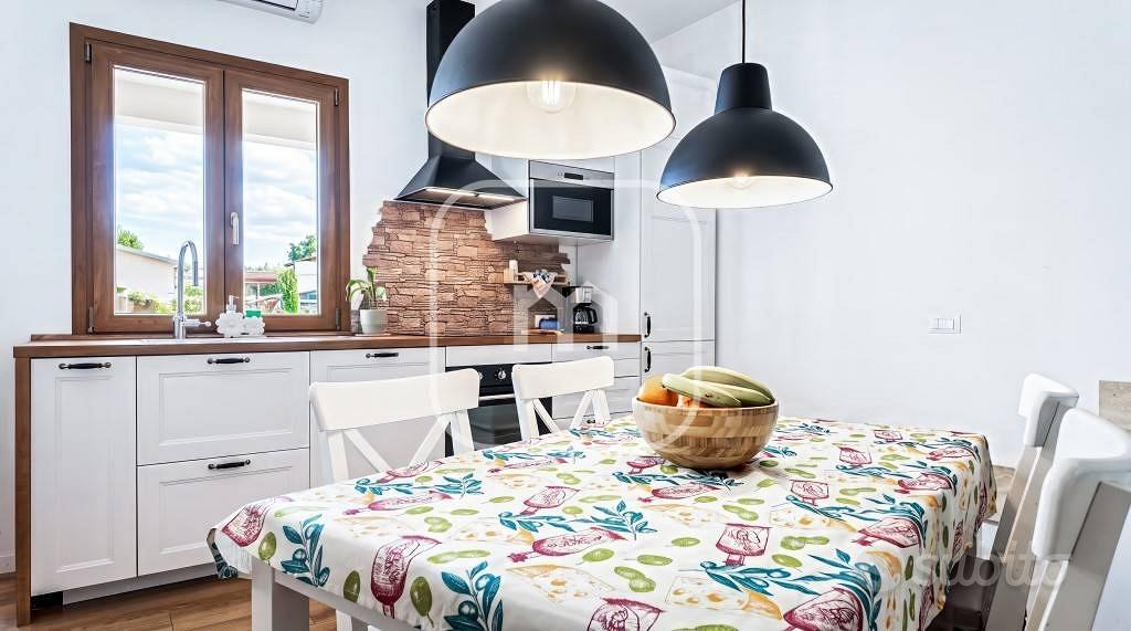 Casa – Pomezia, Villaggio Tognazzi - Vista 4
