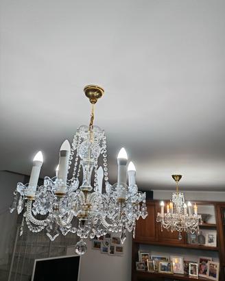 Due lampadari di Boemie .