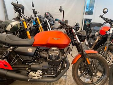 Moto Guzzi V7 Stone - 2021