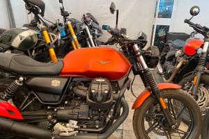 Moto Guzzi V7 Stone - 2021