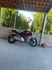 Ducati monster 750
