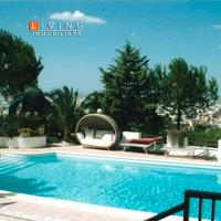 Villa Indipendente con Giardino 5000mq, Piscina