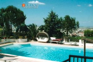 Villa Indipendente con Giardino 5000mq, Piscina