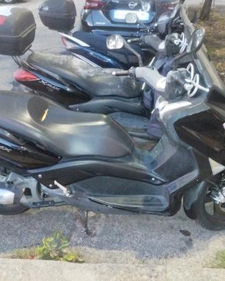 Yamaha Xmax 125 