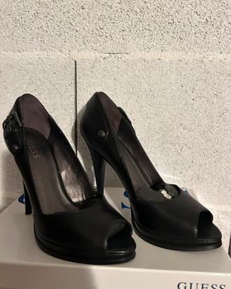 Scatpe donna con tacco guess